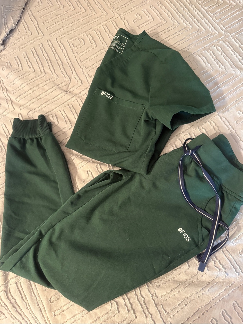 FIGS Green Jogger Set